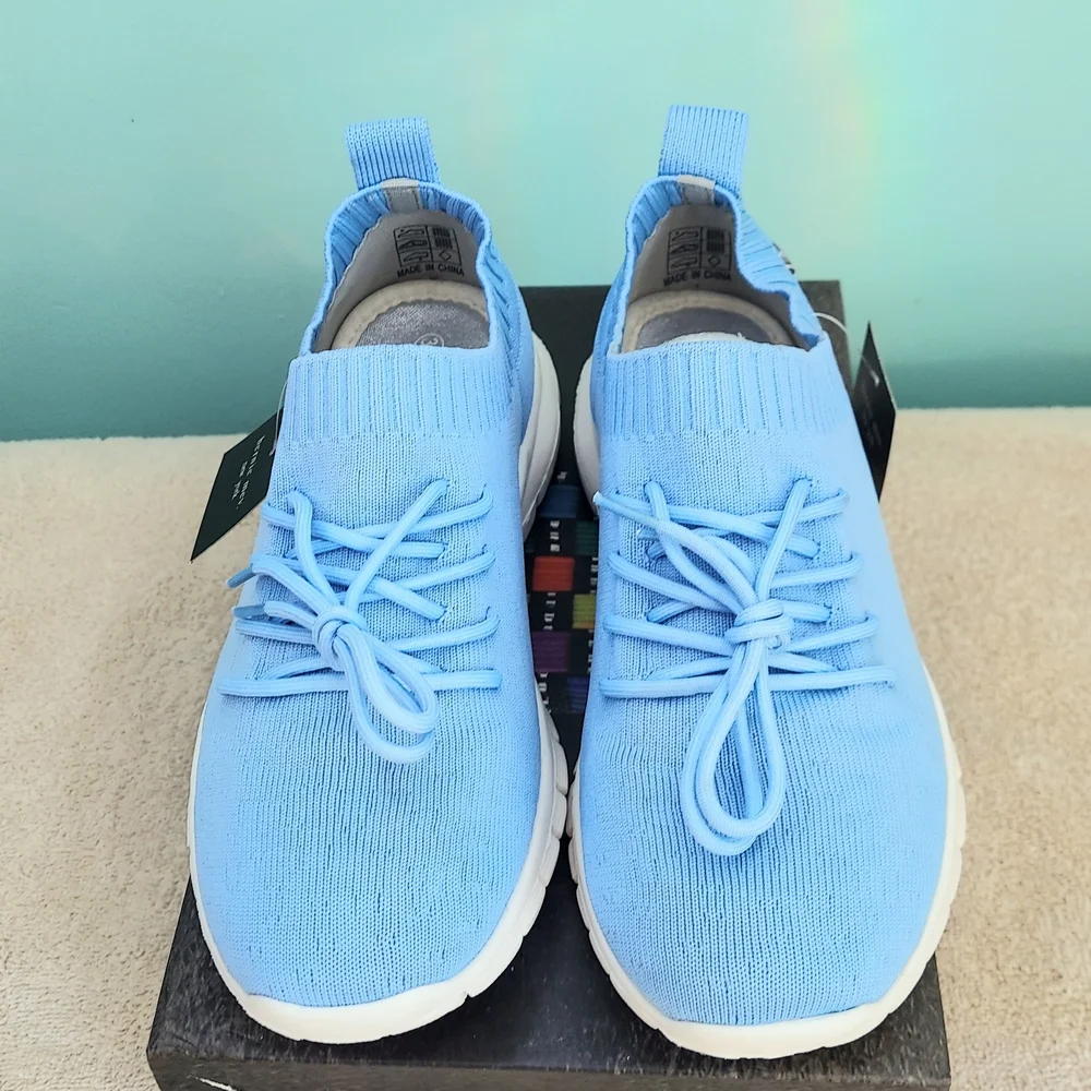 Bernie Mev Plush Blue & Cream Memory Foam Vegan Sneakers Women's Size 6 & 10 NWT - Picture 6 of 12